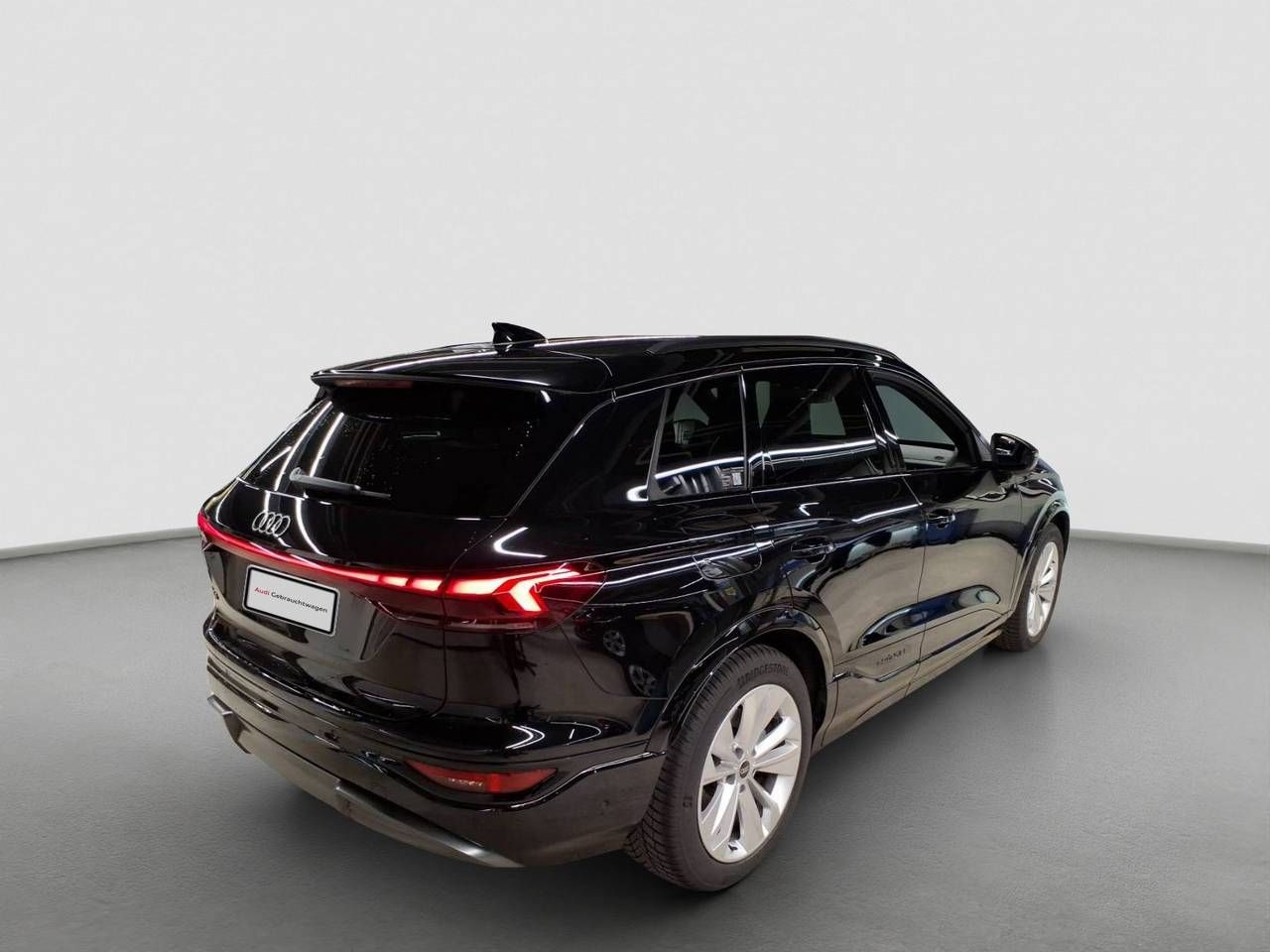 Fahrzeug autohaus mense Fahrzeugabbildung Audi Q6 SUV e-tron quattro 285 kW S line Tech plus Ma