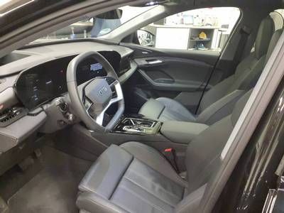 Fahrzeugabbildung Audi Q6 e-tron performance 225 kW S-Line AHK|HUD|Luft