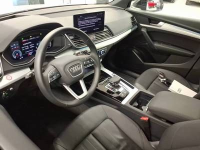 Fahrzeugabbildung Audi Q5 50 TFSI e quattro S tronic advanced Matrix|LM