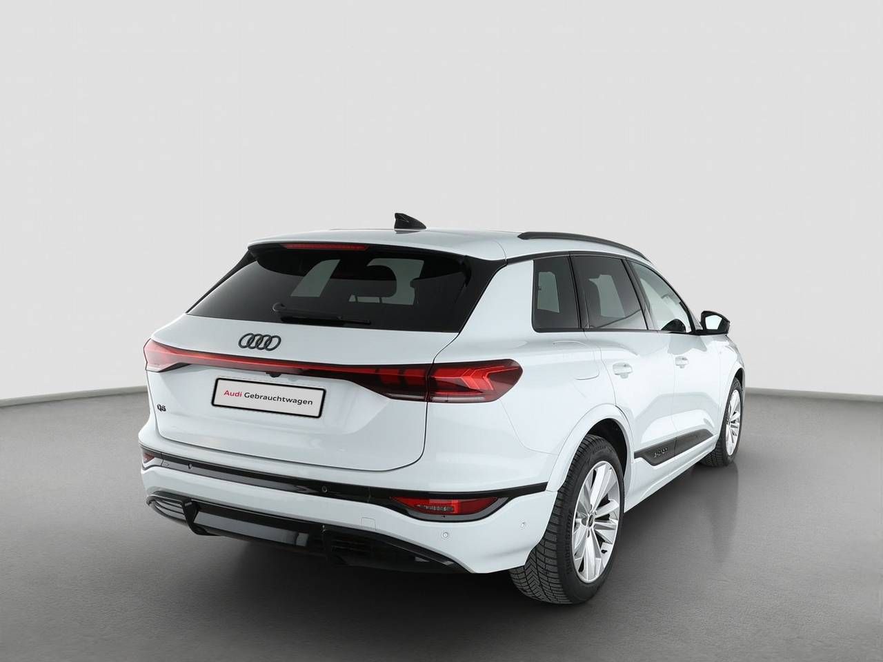 Fahrzeugabbildung Audi Q6 e-tron S line AHK|HUD|Luft|Pano|LM