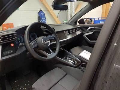 Fahrzeugabbildung Audi A3 Sportback 40 TFSI e S tronic Advanced ACC|LED