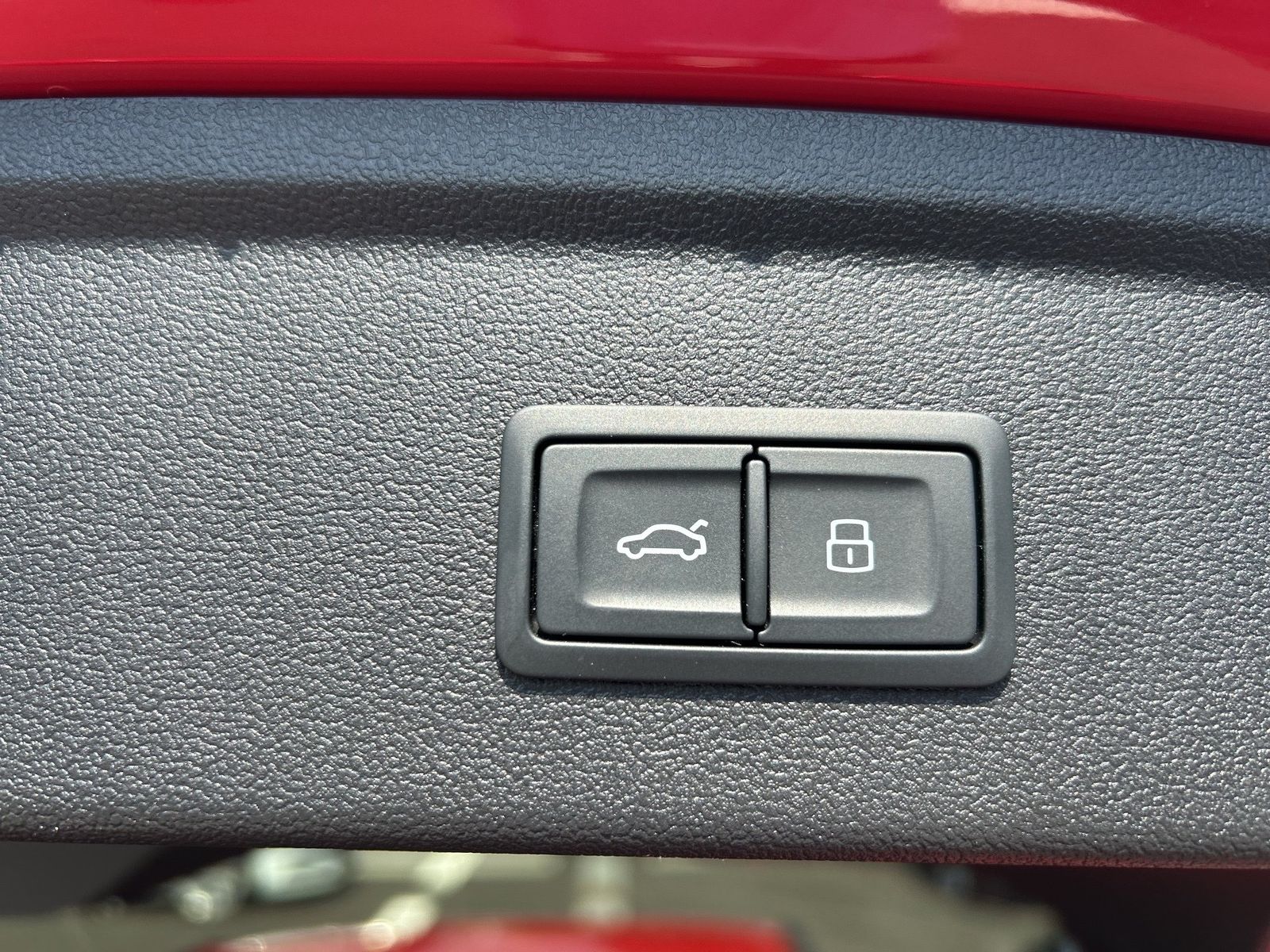 Fahrzeugabbildung Audi A3 Sportback 40 TFSI e S tronic advanced Matrix