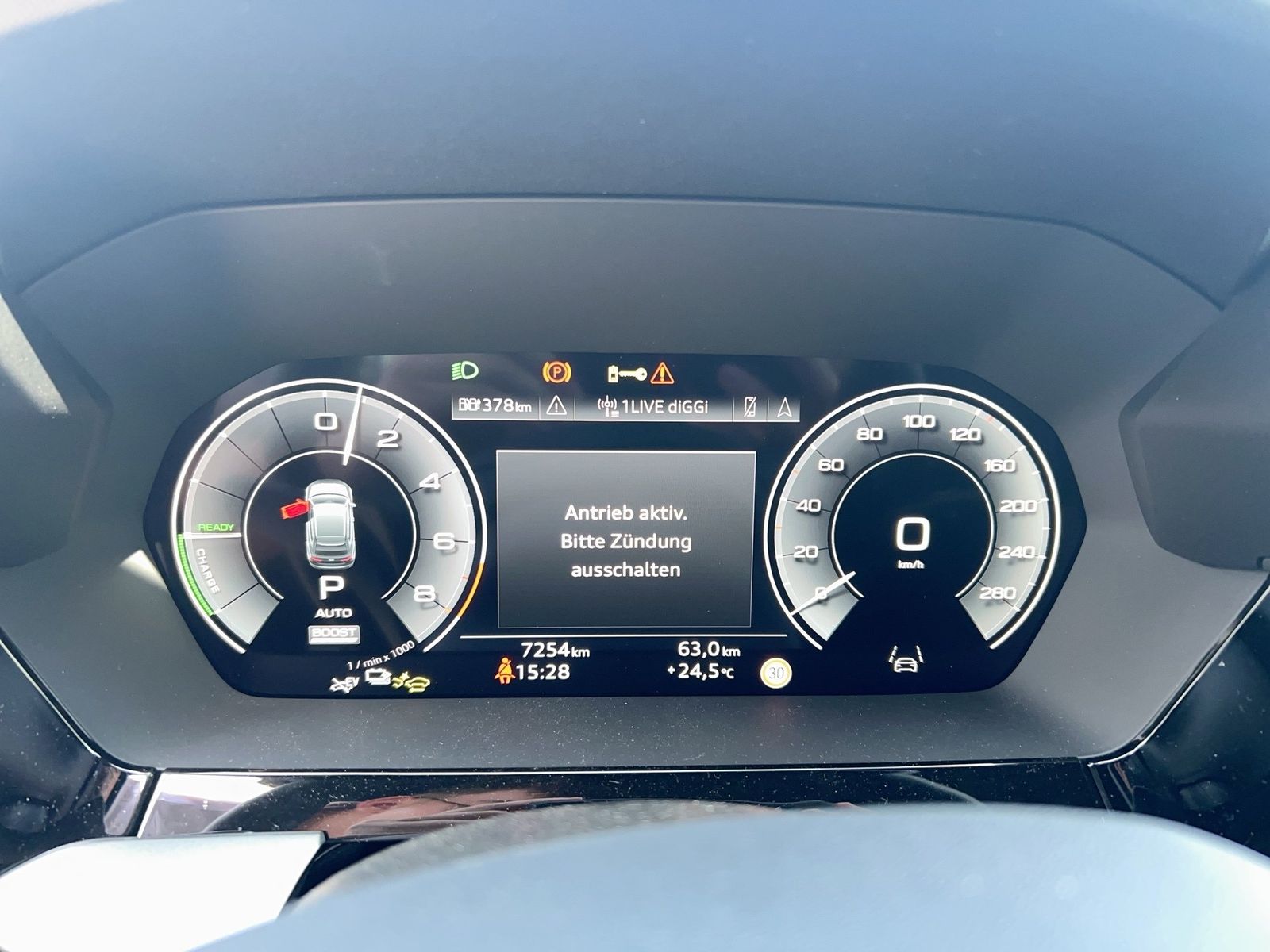 Fahrzeugabbildung Audi A3 Sportback 40 TFSI e S tronic advanced Matrix