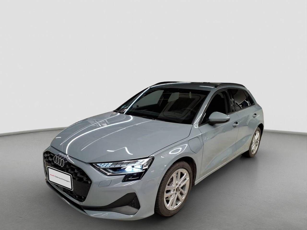 Fahrzeugabbildung Audi A3 Sportback 40 TFSI e S tronic AHK|Standhzg|ACC