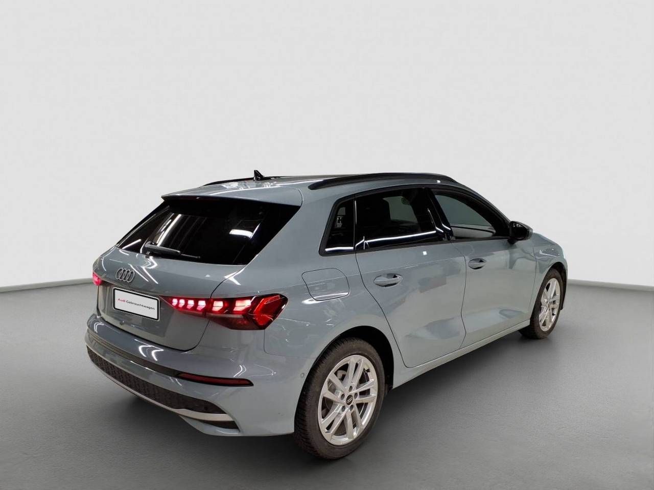 Fahrzeugabbildung Audi A3 Sportback 40 TFSI e S tronic AHK|Standhzg|ACC