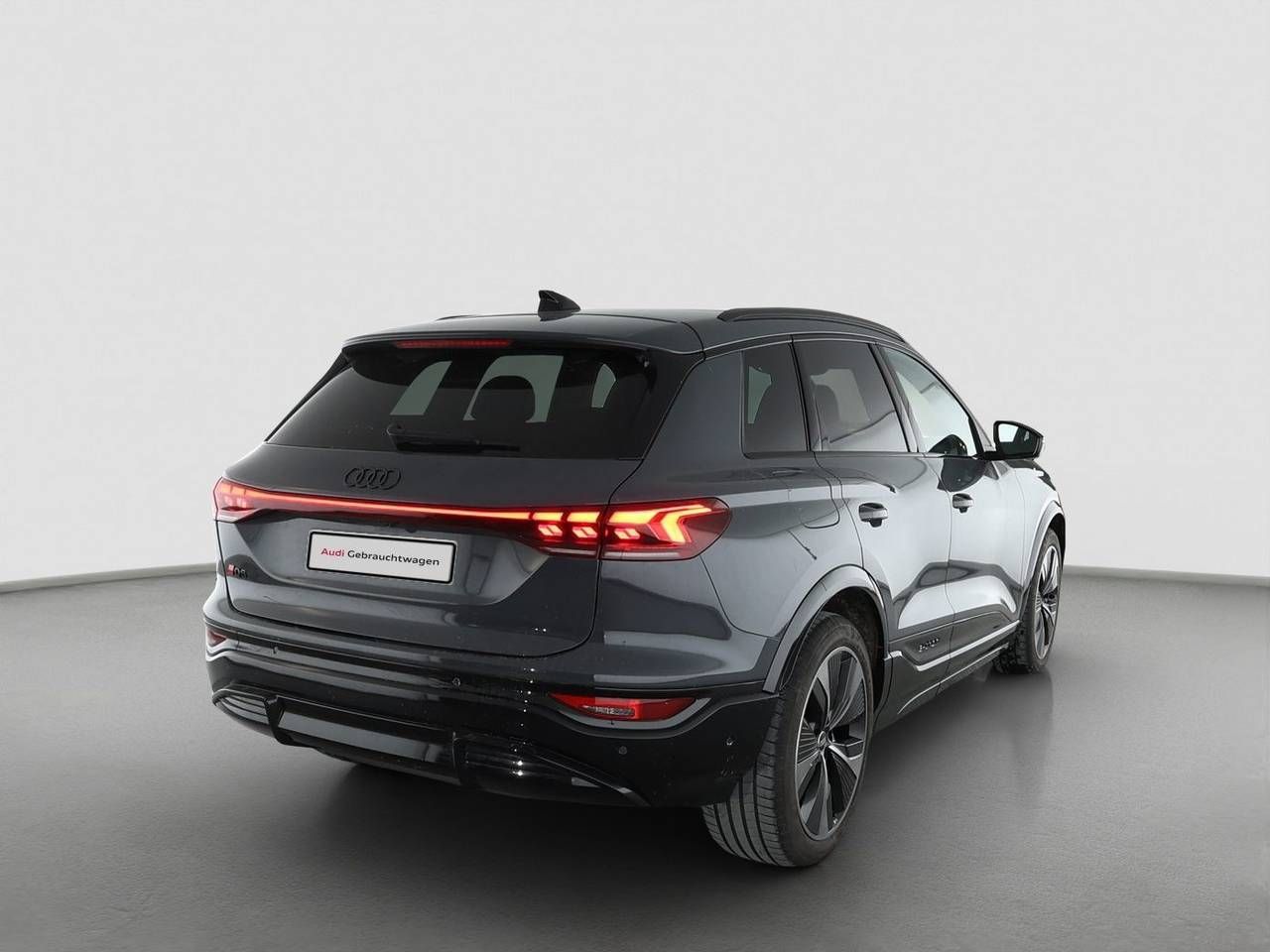 Fahrzeugabbildung Audi Q6 e-tron quattro 285 kW edition one grey HUD|LM