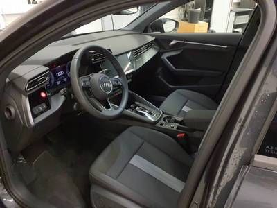 Fahrzeugabbildung Audi A3 Sportback 40 TFSI e S tronic Matrix|Standhzg
