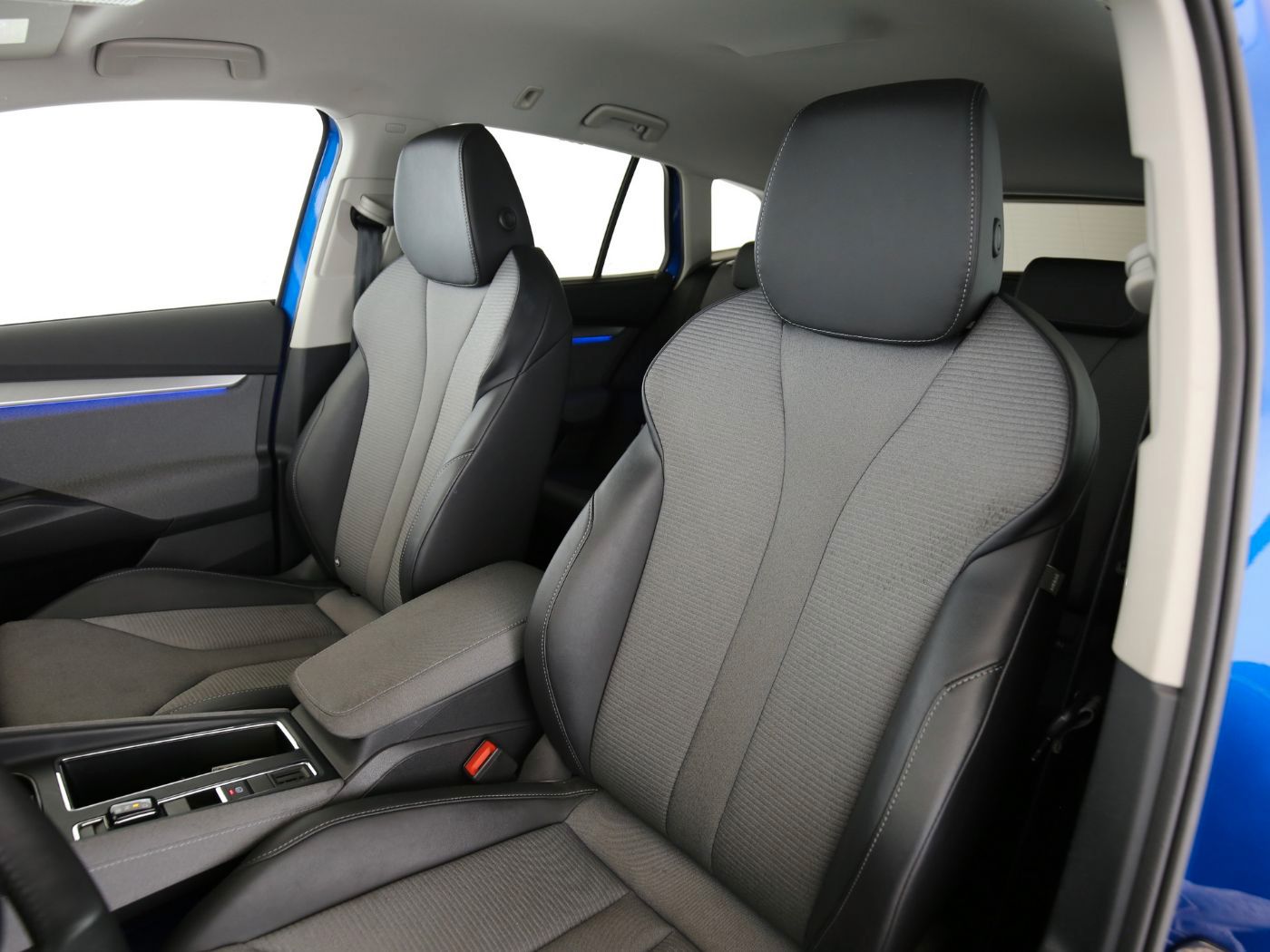 Fahrzeugabbildung SKODA Enyaq 60 Loft 4xSHZG|ACC|LED|VirtualCP|KeyLess