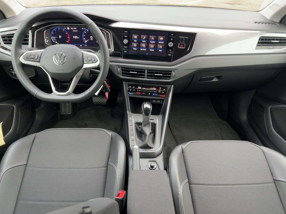 Fahrzeugabbildung Volkswagen Taigo 1.0 TSI DSG Style Nav IQ.Light Winterräder