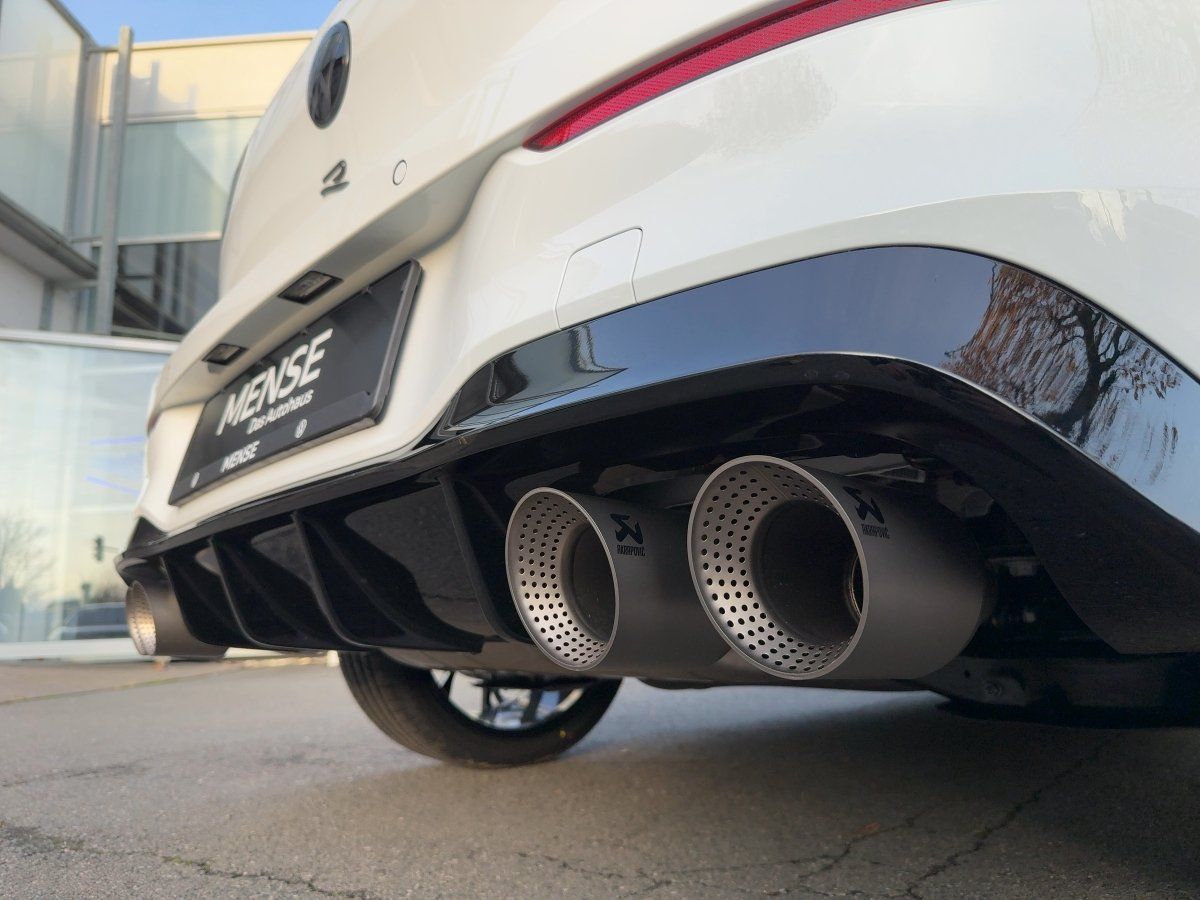 Fahrzeug autohaus mense Fahrzeugabbildung Volkswagen Golf R Black Edition Akra Pano Navi HarmanKardon