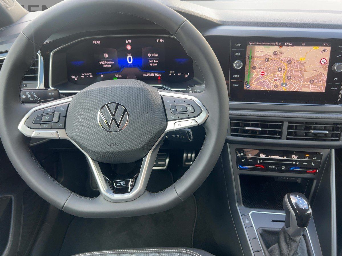 Fahrzeugabbildung Volkswagen Taigo 1.5 TSI DSG R-Line AHK Nav Winterräder ACC