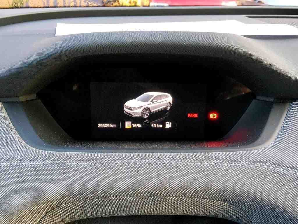 Fahrzeugabbildung SKODA Enyaq 50 Loft LED|VirtualCP|KlimaA|LaneAss|PDC