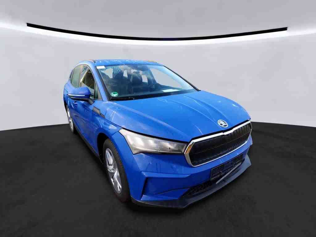 Fahrzeugabbildung SKODA Enyaq 50 Loft LED|VirtualCP|KlimaA|LaneAss|PDC