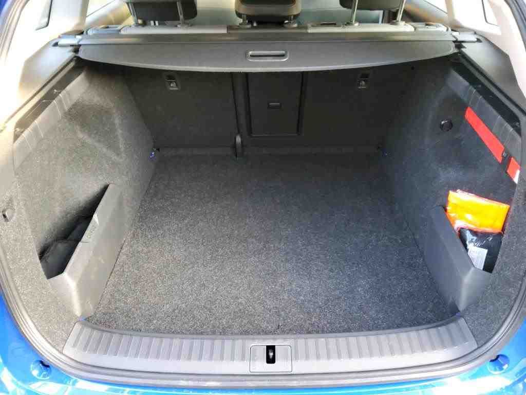 Fahrzeugabbildung SKODA Enyaq 50 Loft LED|VirtualCP|KlimaA|LaneAss|PDC