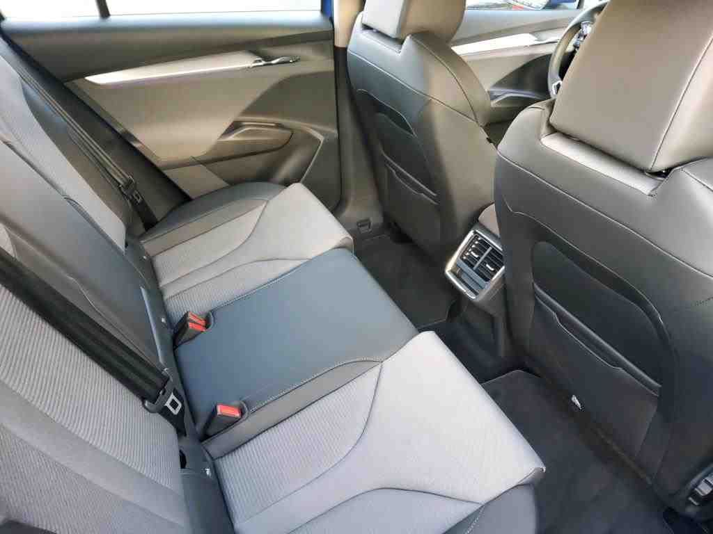 Fahrzeugabbildung SKODA Enyaq 50 Loft LED|VirtualCP|KlimaA|LaneAss|PDC