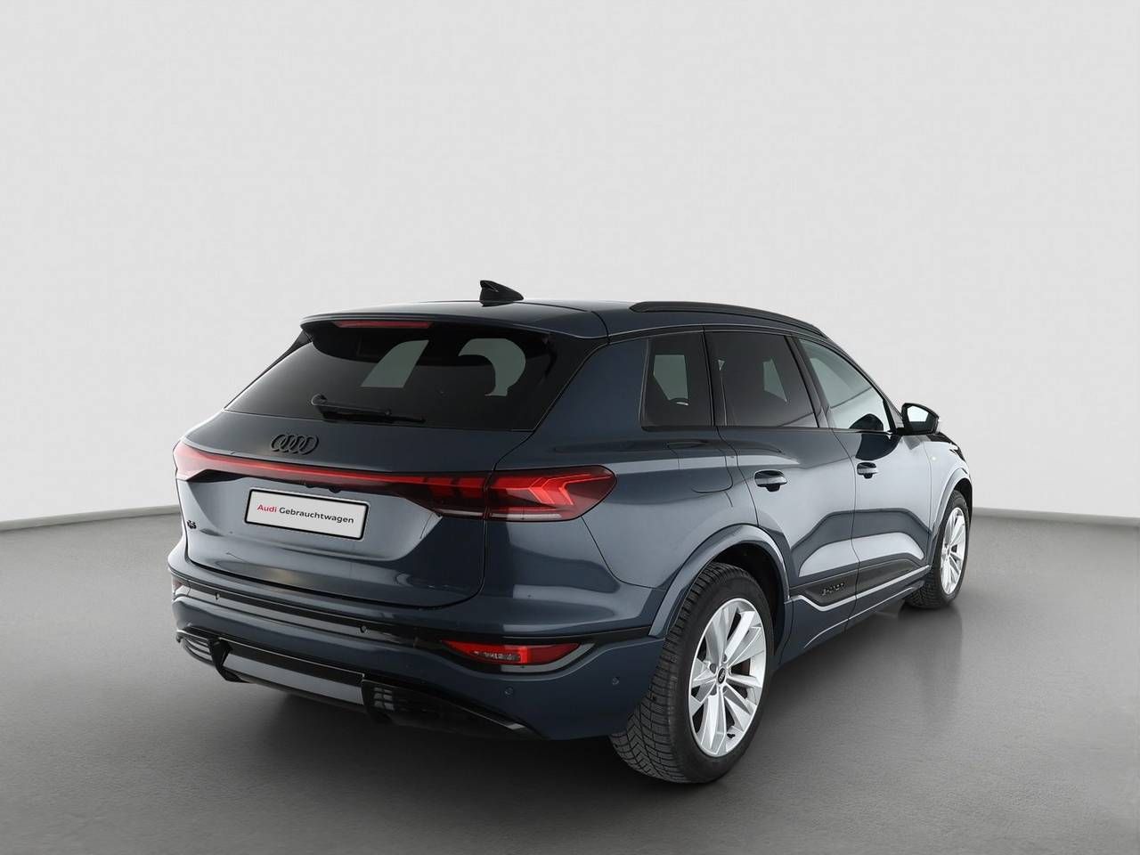 Fahrzeugabbildung Audi Q6 e-tron 185 kW S-Line AHK|HUD|Luft|Pano|4xSHZG