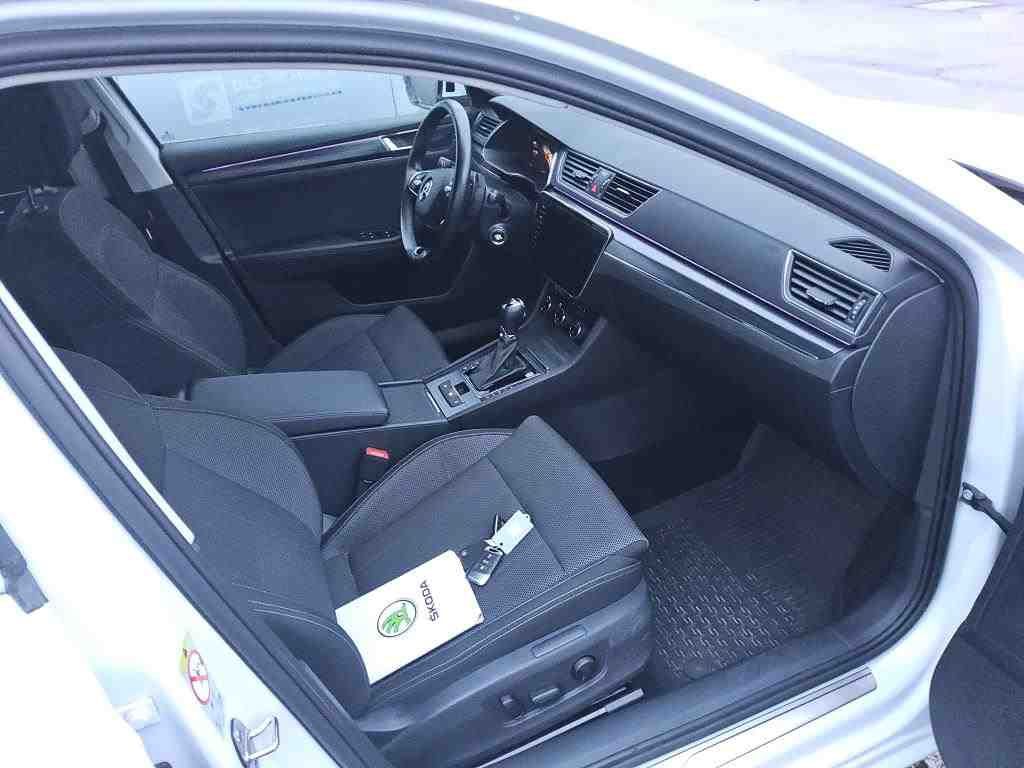 Fahrzeugabbildung SKODA Superb Combi 1.4 TSI Style iV Standhzg|4xSHZG|LM