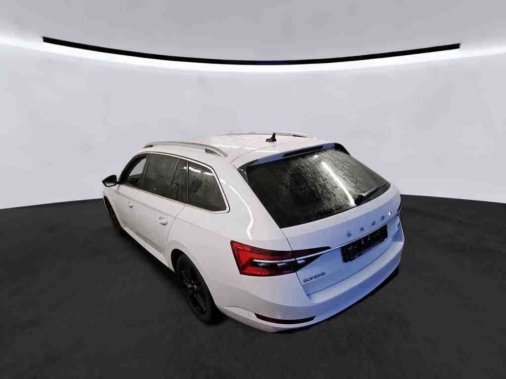 Fahrzeugabbildung SKODA Superb Combi 1.4 TSI Style iV Standhzg|4xSHZG|LM