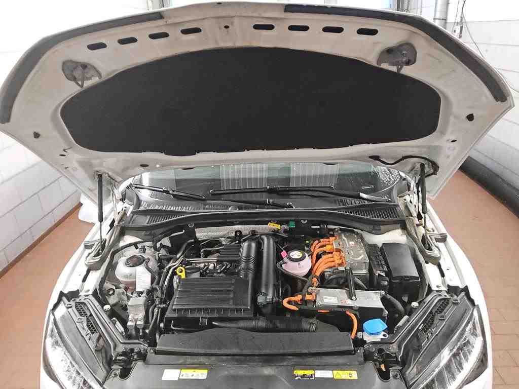 Fahrzeugabbildung SKODA Superb Combi 1.4 TSI Style iV Standhzg|4xSHZG|LM