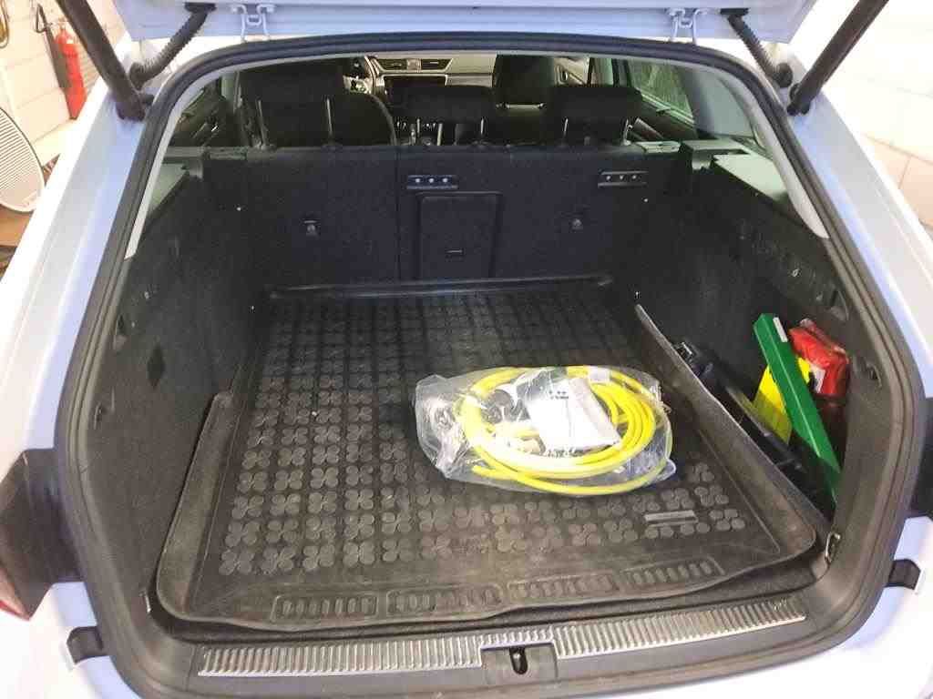 Fahrzeugabbildung SKODA Superb Combi 1.4 TSI Style iV Standhzg|4xSHZG|LM