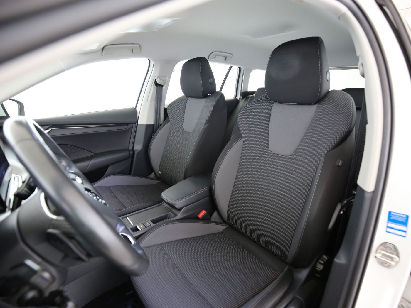 Fahrzeugabbildung SKODA Octavia Combi 1.4 TSI Ambition iV ACC|LED|Navi