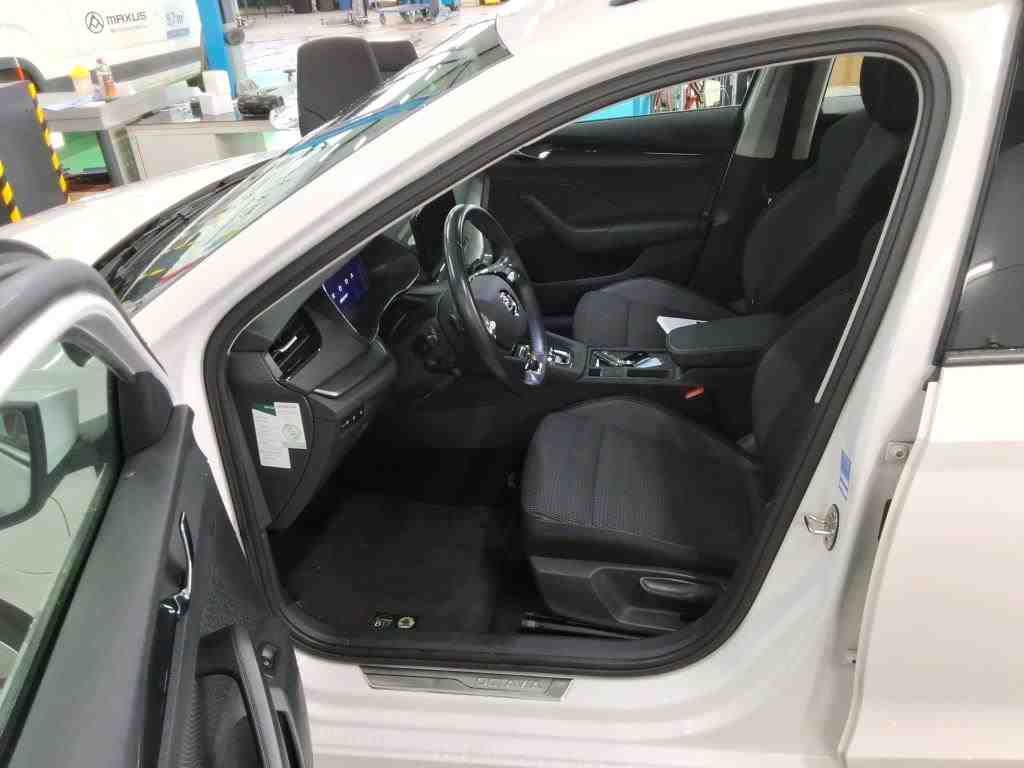 Fahrzeugabbildung SKODA Octavia Combi 1.4 TSI Ambition iV ACC|LED|Navi