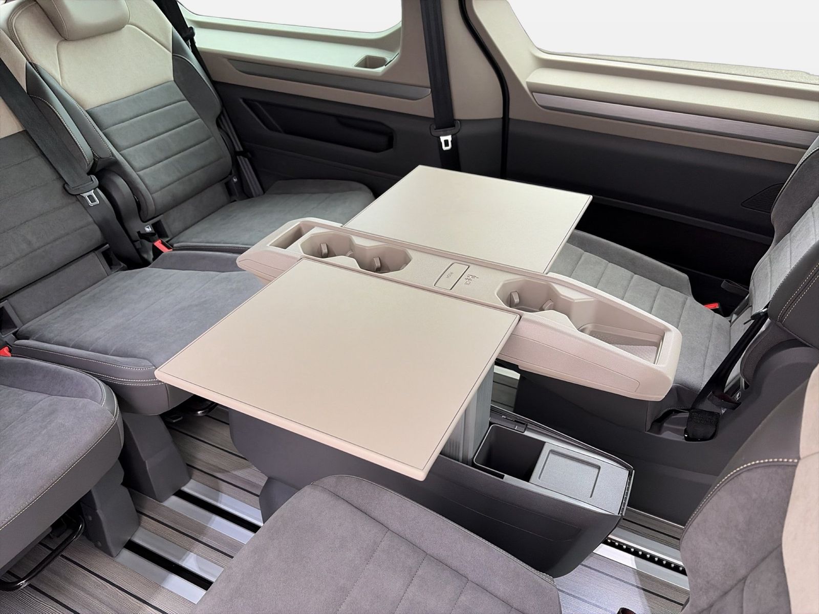 Fahrzeugabbildung Volkswagen Multivan Life Edition 2.0 l TSI OPF 150 kW DSG