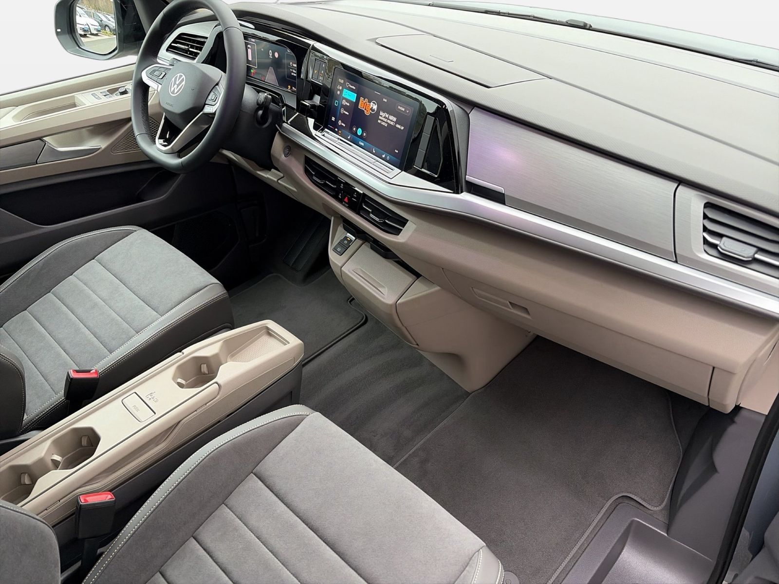 Fahrzeugabbildung Volkswagen Multivan Life Edition 2.0 l TSI OPF 150 kW DSG