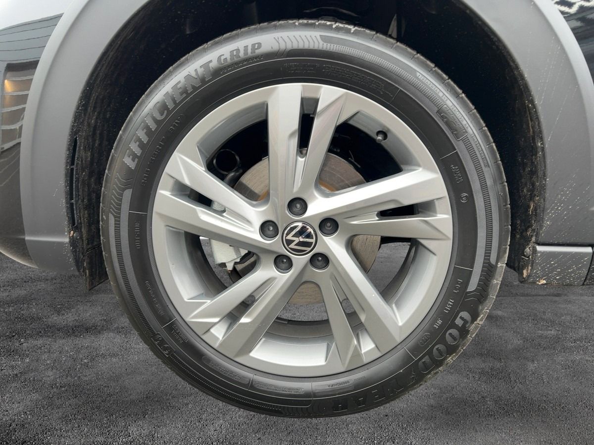 Fahrzeugabbildung Volkswagen Taigo 1.5 TSI DSG R-Line AHK Nav Winterräder ACC