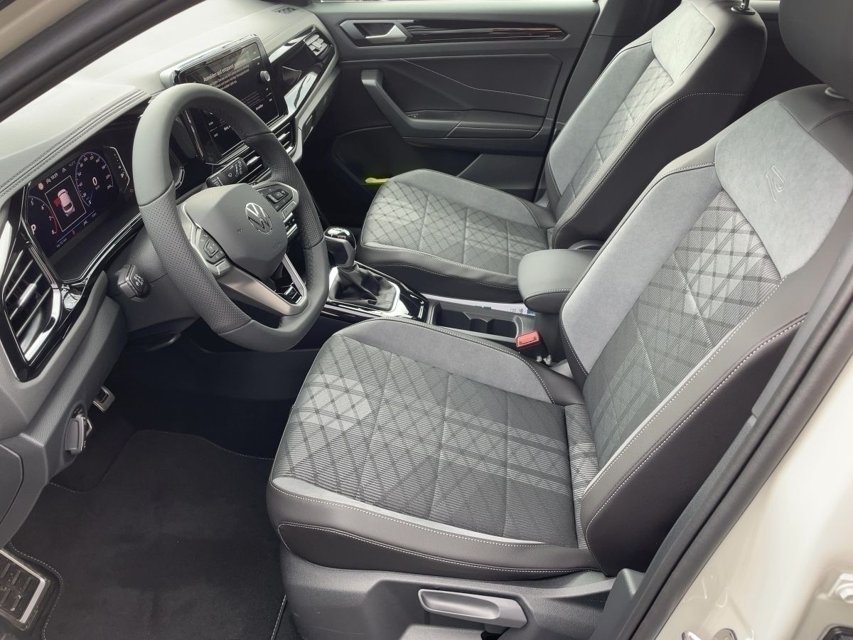 Fahrzeugabbildung Volkswagen T-Roc 1.5 TSI DSG R-Line AHK BlackStyle eKlappe