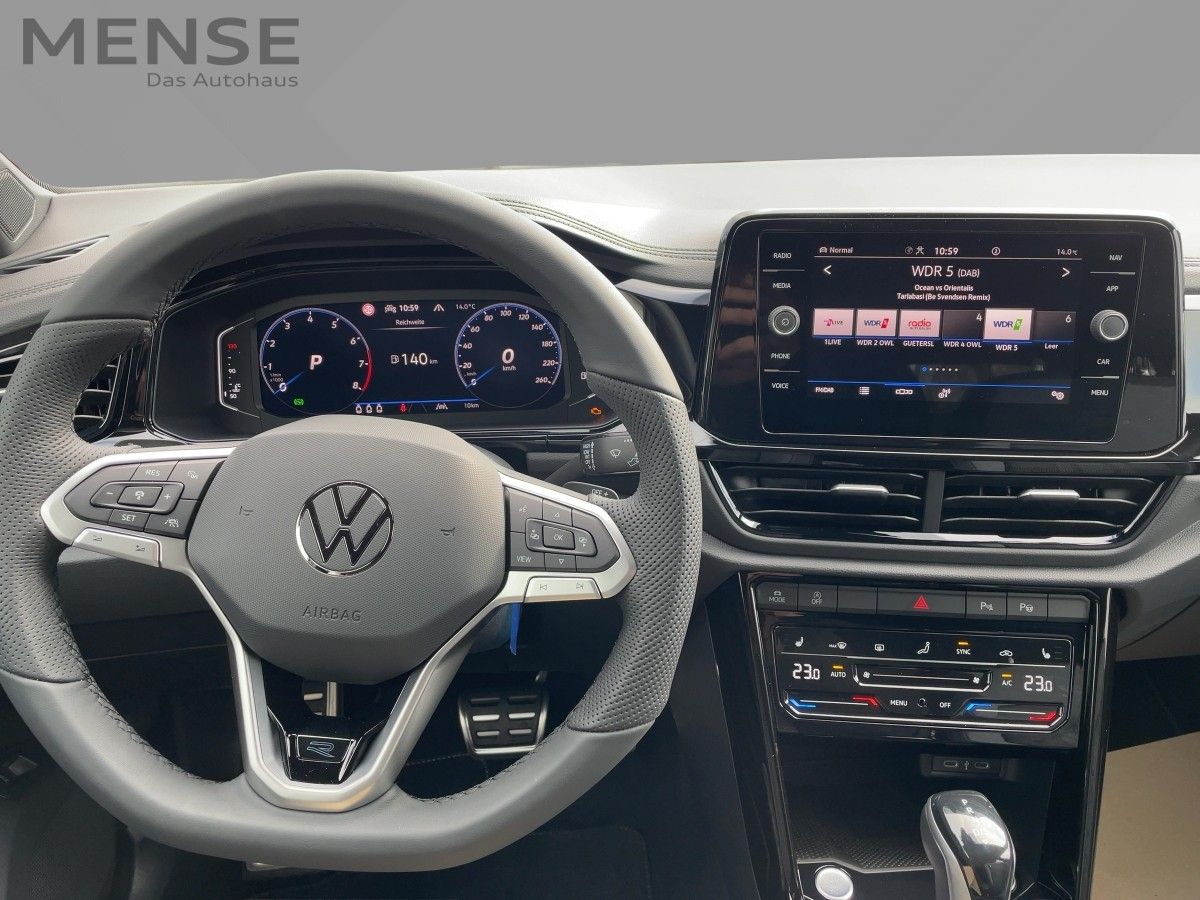 Fahrzeugabbildung Volkswagen T-Roc 1.5 TSI DSG R-Line AHK BlackStyle eKlappe