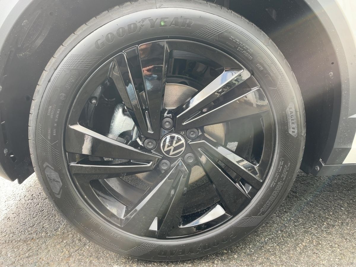 Fahrzeugabbildung Volkswagen T-Roc 1.5 TSI DSG R-Line AHK BlackStyle eKlappe
