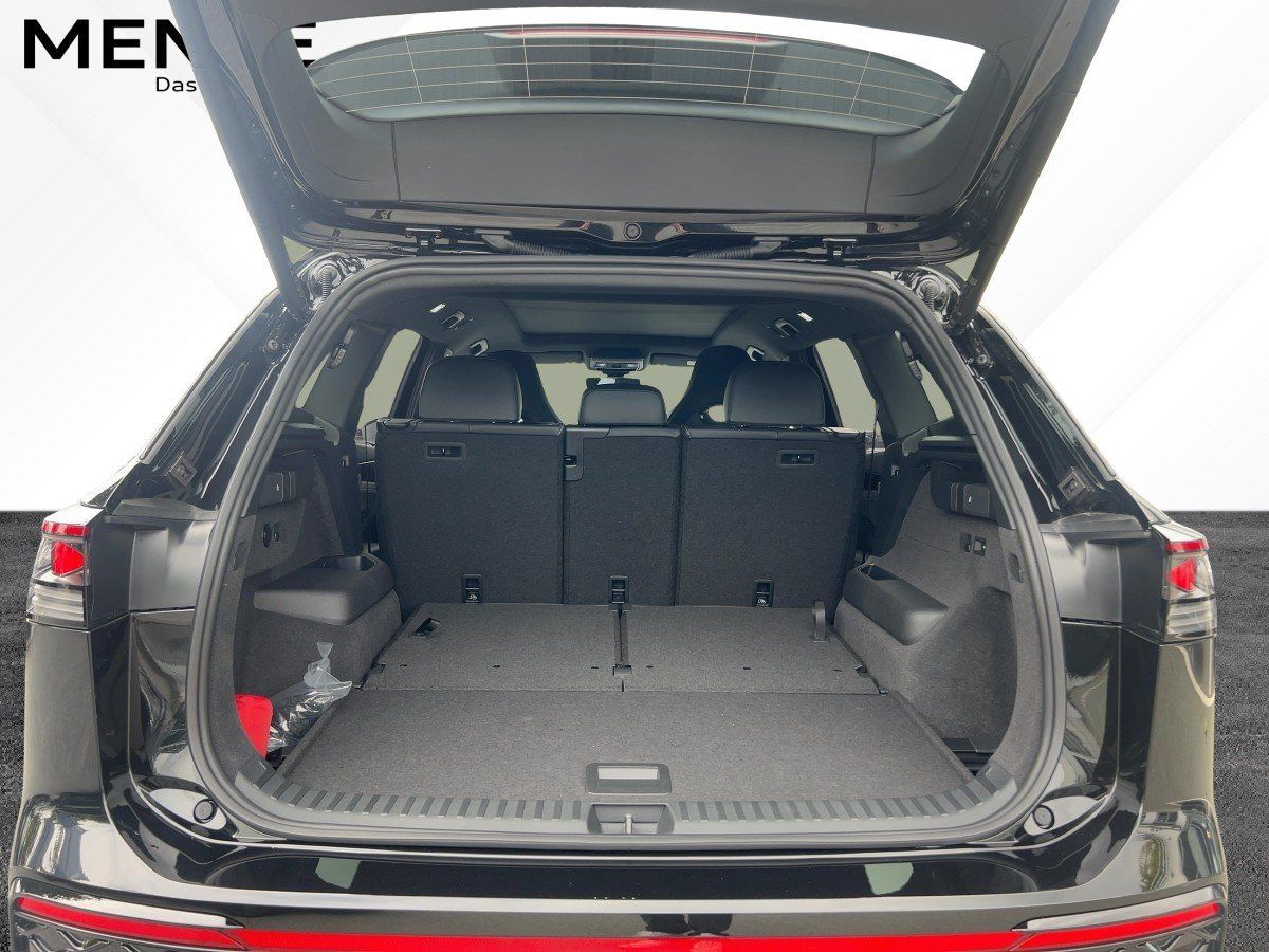 Fahrzeugabbildung Volkswagen Tayron R-Line TDI 4M AHK 7-Sitzer Pano BlackStyl