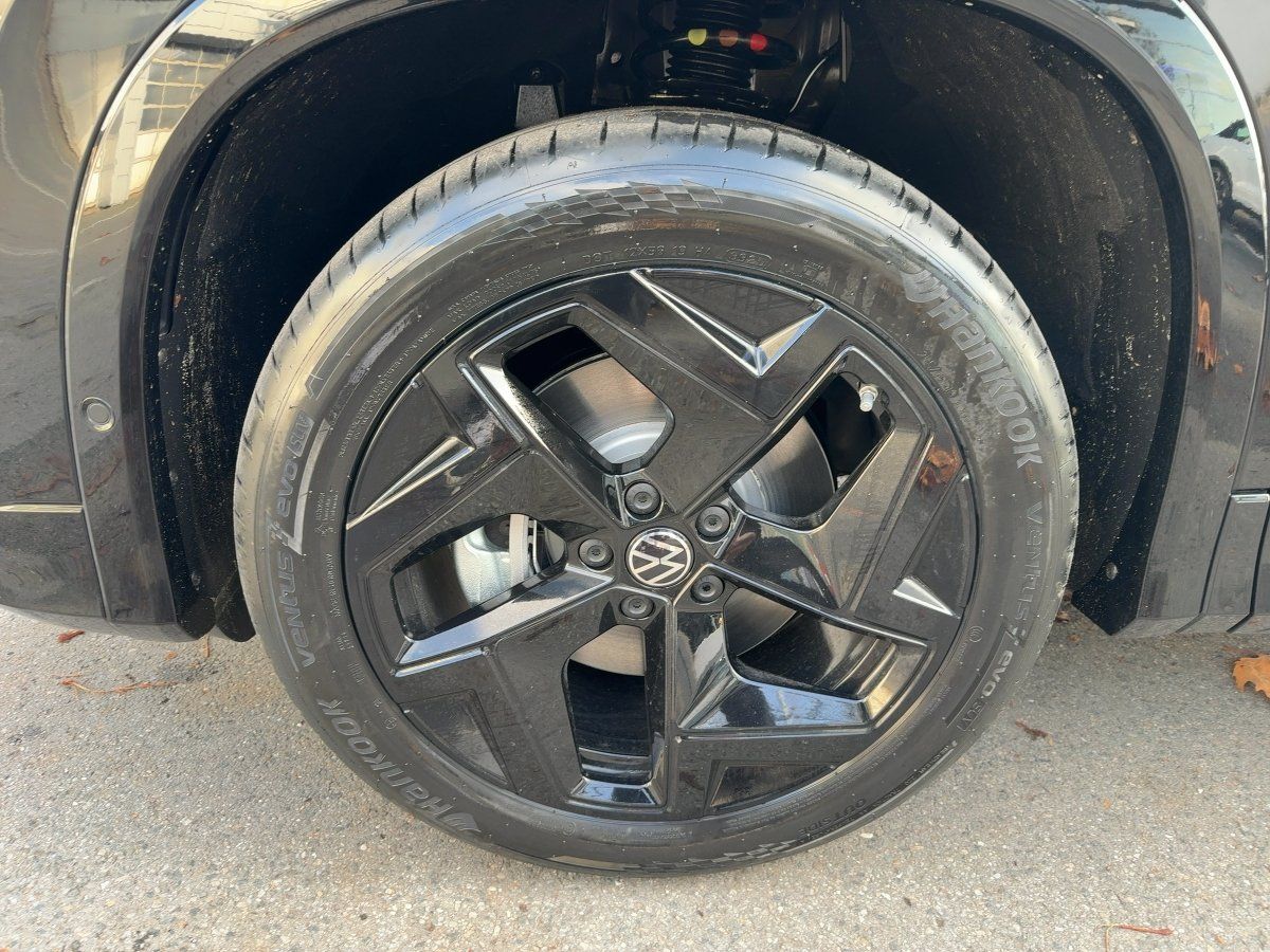 Fahrzeugabbildung Volkswagen Tayron R-Line TDI DSG AHK HUD Harman Kardon Pano