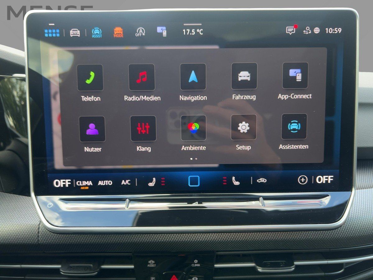 Fahrzeugabbildung Volkswagen Golf Variant TDI DSG R-Line AHK Navi HUD Pano 36