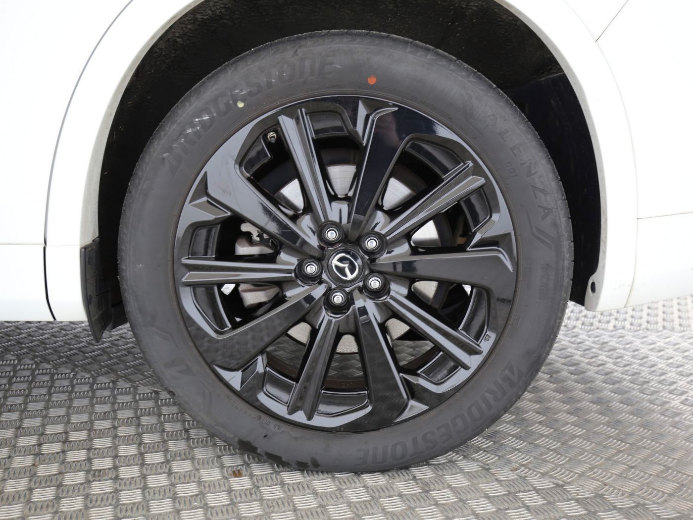 Fahrzeugabbildung Mazda CX-60 2.5 e-SKYACTIV-PHEV Homura Bose|HUD|Pano