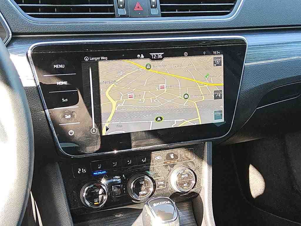 Fahrzeugabbildung SKODA Superb Combi 2.0 TDI Premium Edition ACC|LED|PDC