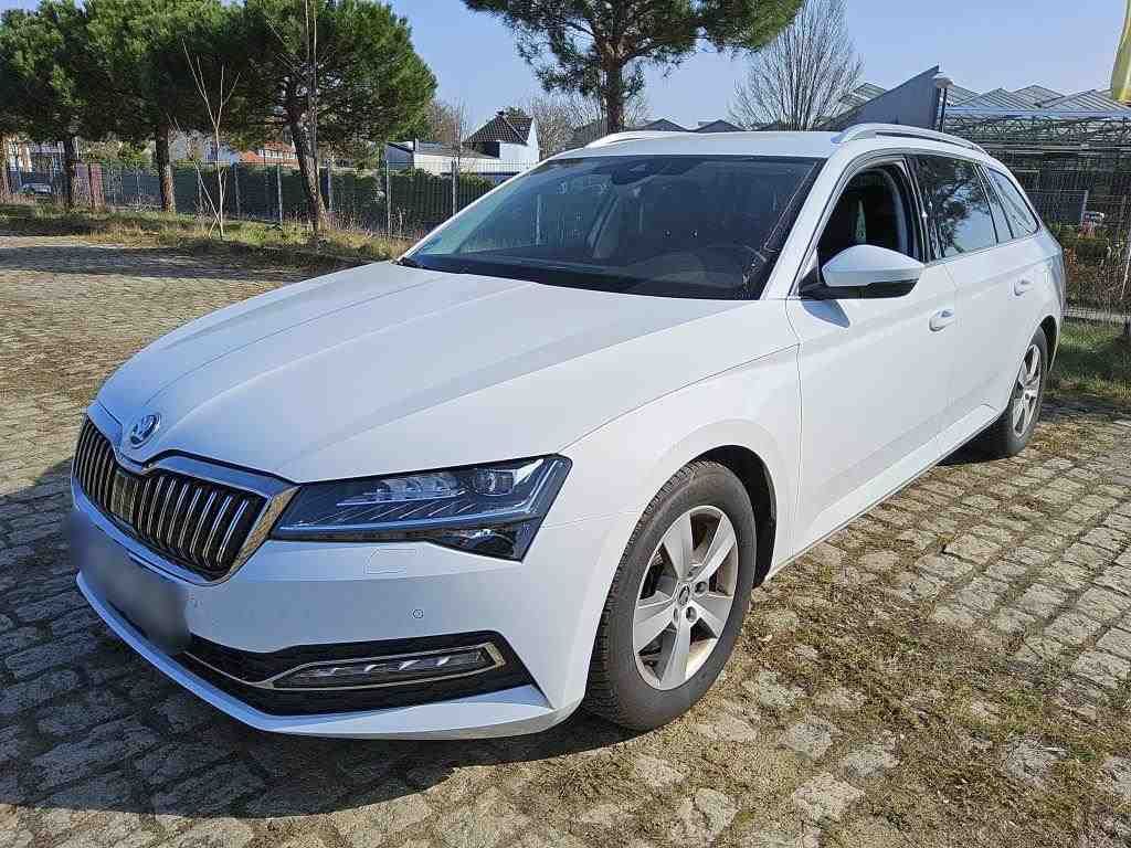 Fahrzeugabbildung SKODA Superb Combi 2.0 TDI Premium Edition ACC|LED|PDC