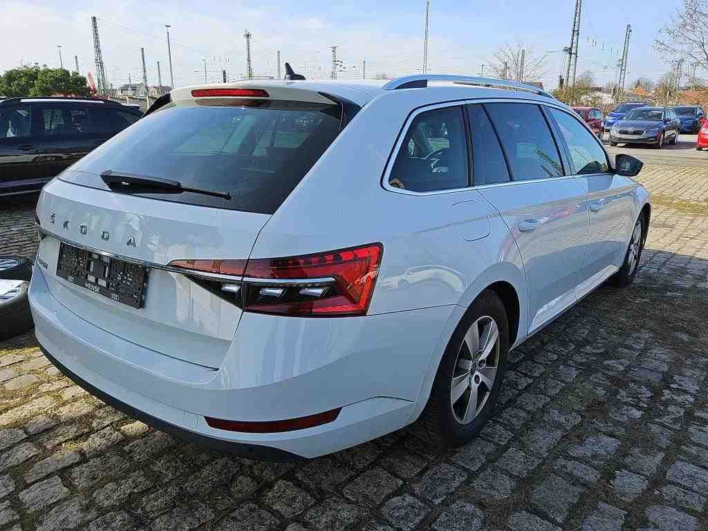 Fahrzeugabbildung SKODA Superb Combi 2.0 TDI Premium Edition ACC|LED|PDC