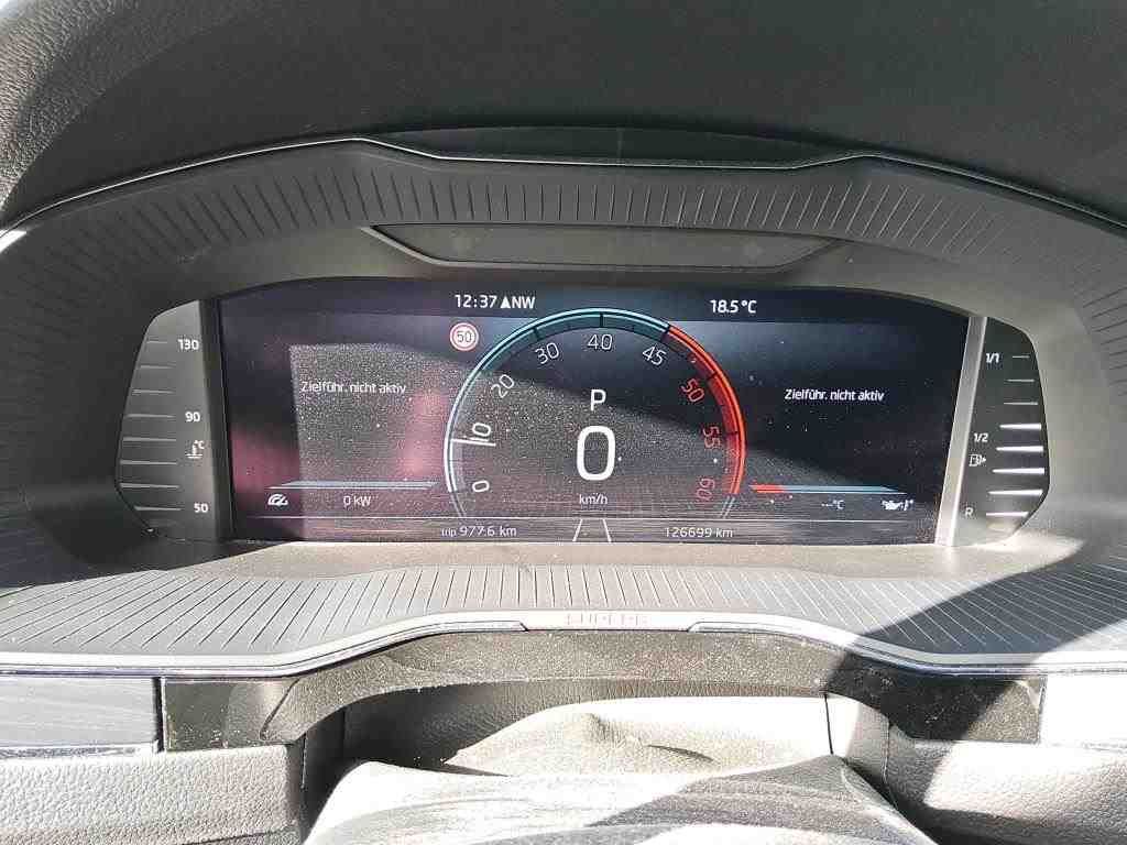 Fahrzeugabbildung SKODA Superb Combi 2.0 TDI Premium Edition ACC|LED|PDC