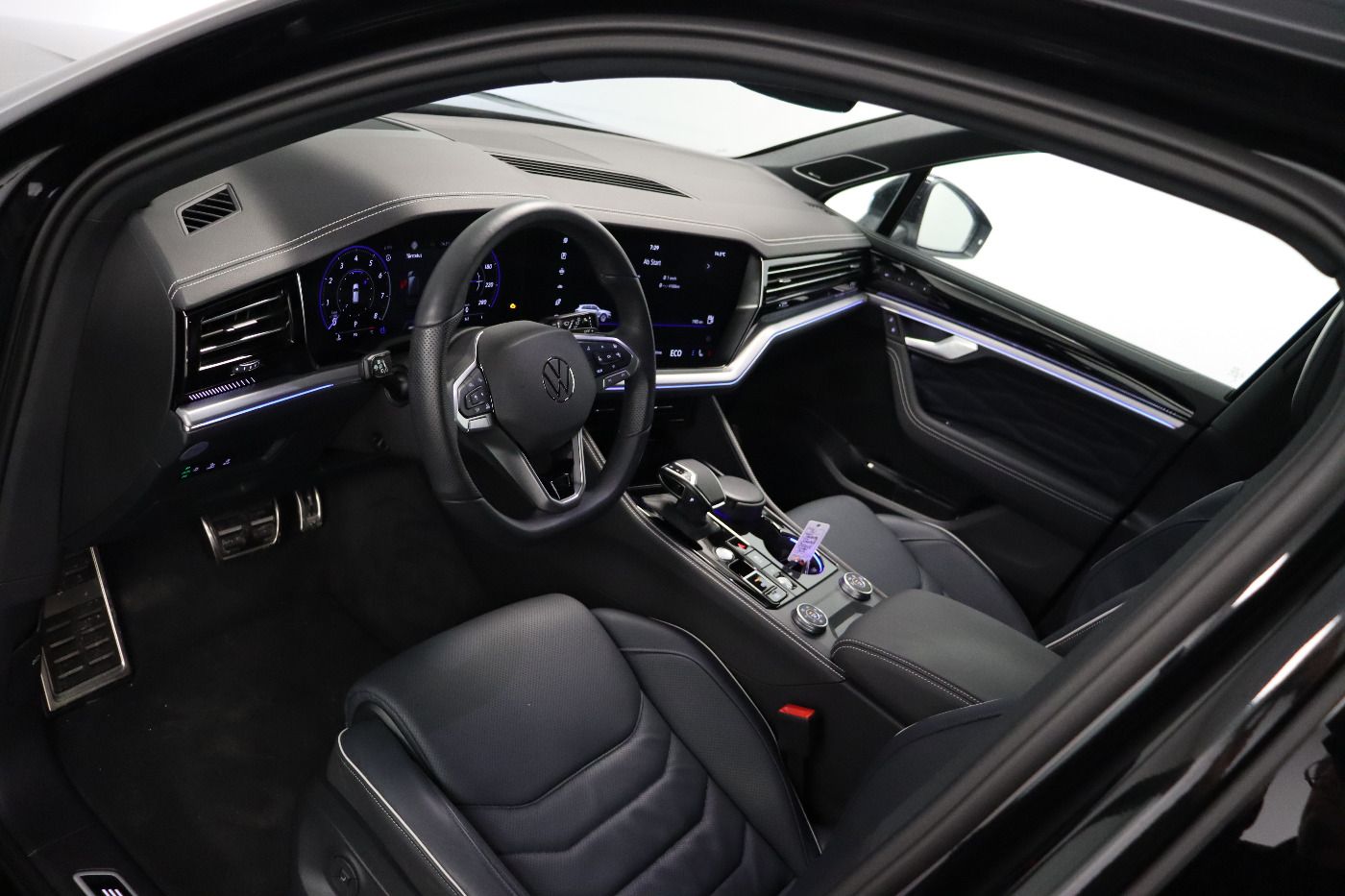 Fahrzeug autohaus mense Fahrzeugabbildung Volkswagen Touareg 3.0 TSI R-Line IQ.Light|Matrix|CarPlay