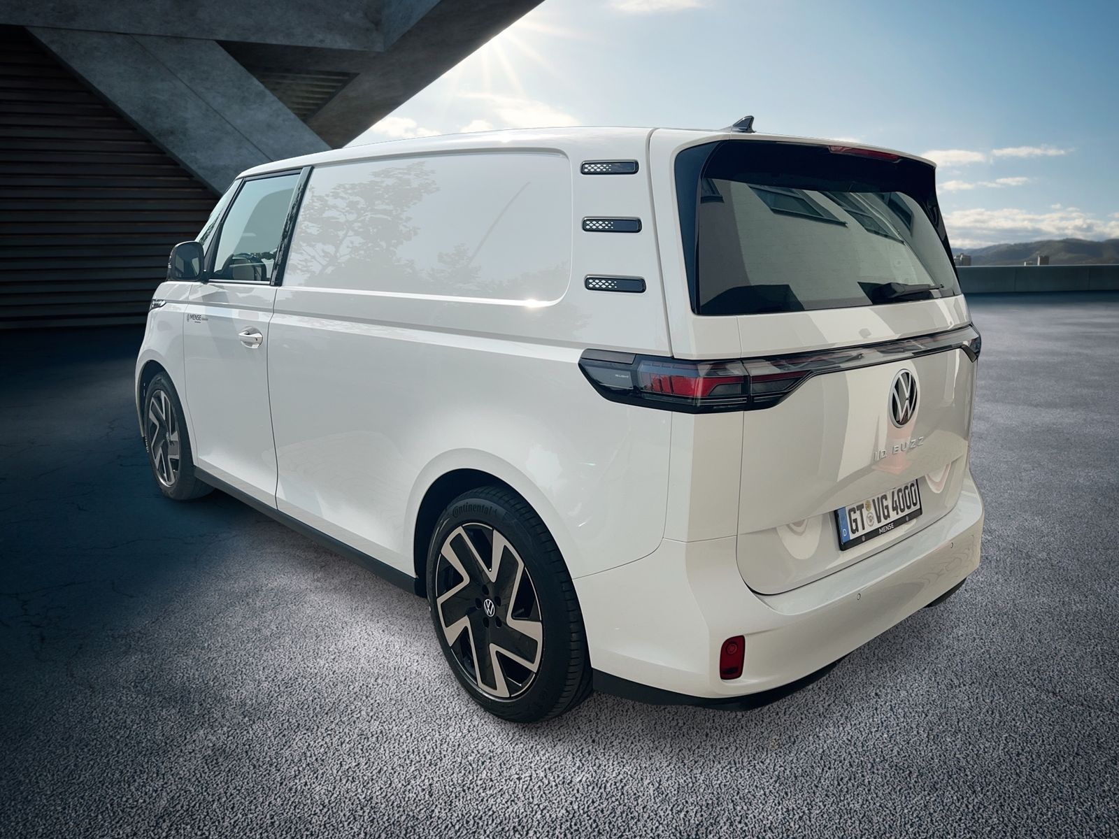 Fahrzeugabbildung Volkswagen ID. Buzz Cargo Pro 4MOTION 79 kWh IQ.Light|AHK