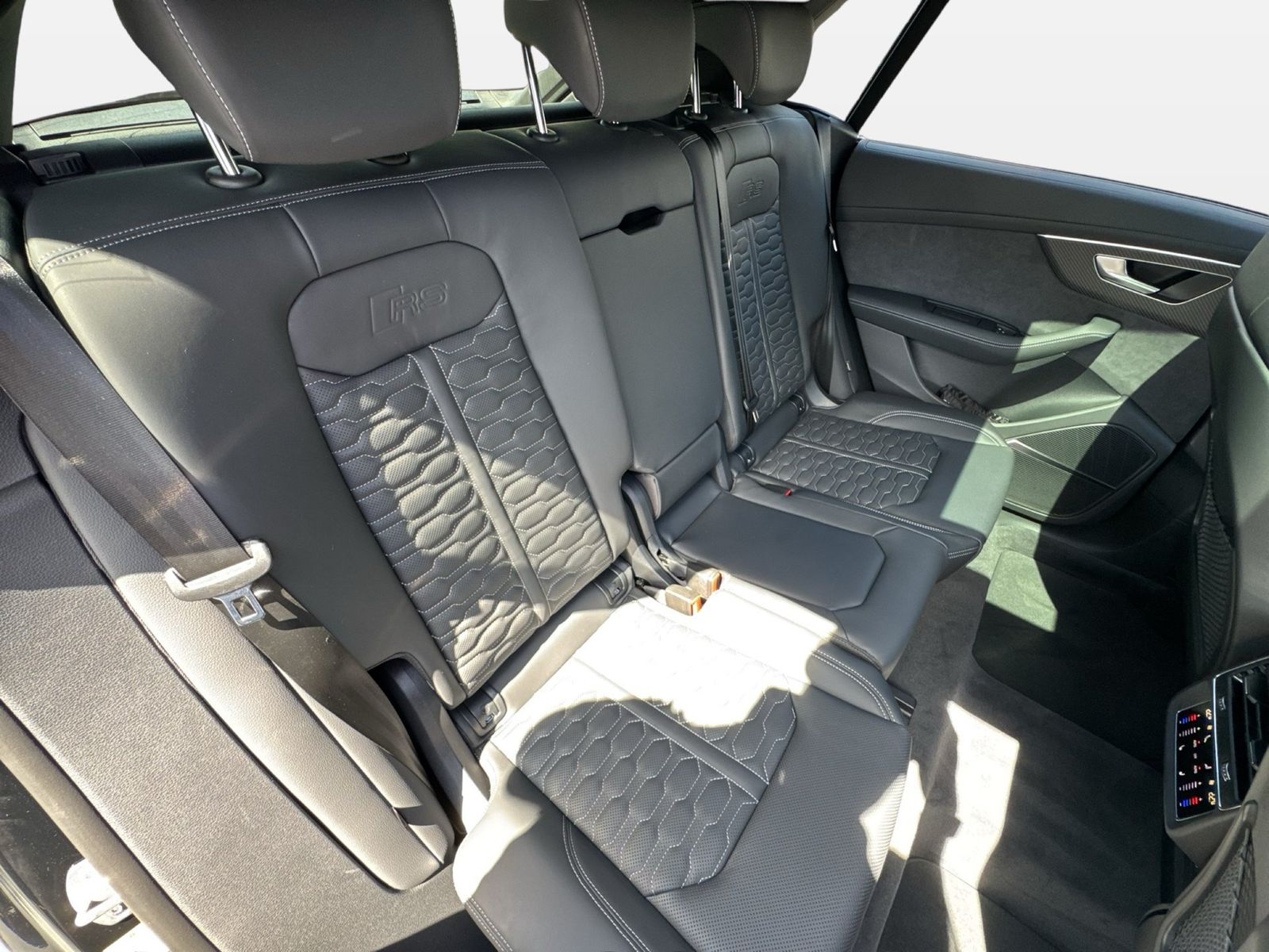 Fahrzeugabbildung Audi RS Q8 performance 305km/h|Matrix|B&O|HuD