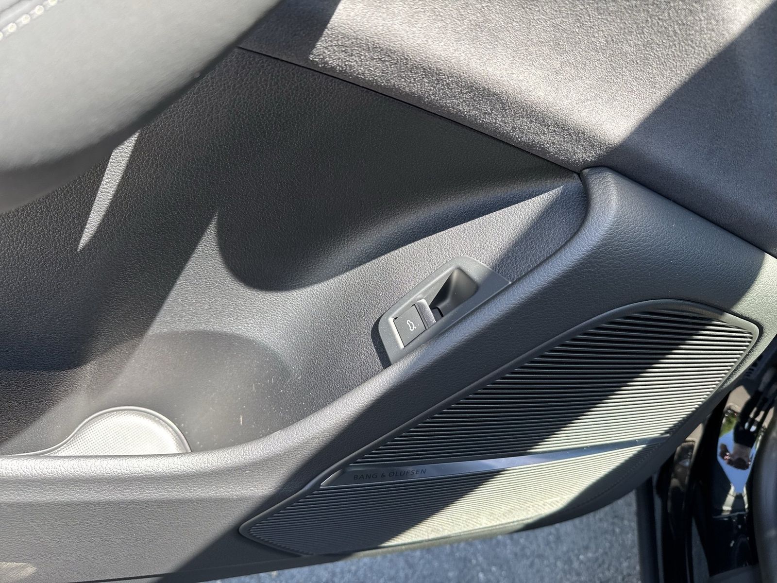 Fahrzeugabbildung Audi RS Q8 performance 305km/h|Matrix|B&O|HuD