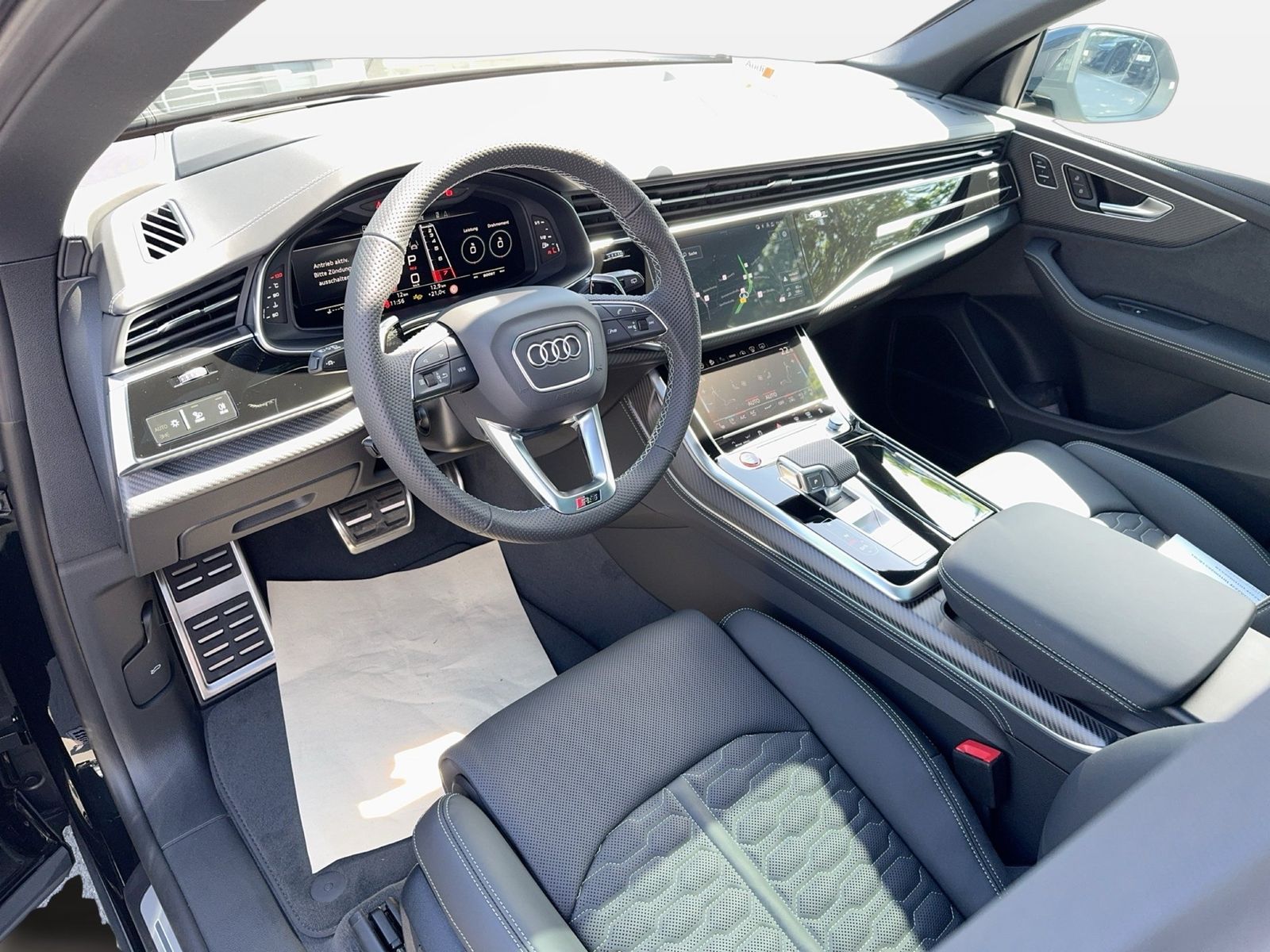 Fahrzeugabbildung Audi RS Q8 performance 305km/h|Matrix|B&O|HuD