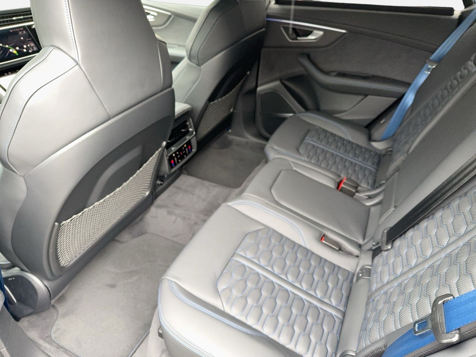 Fahrzeugabbildung Audi RS Q8 Performance 305km/h|Matrix|B&O|HuD