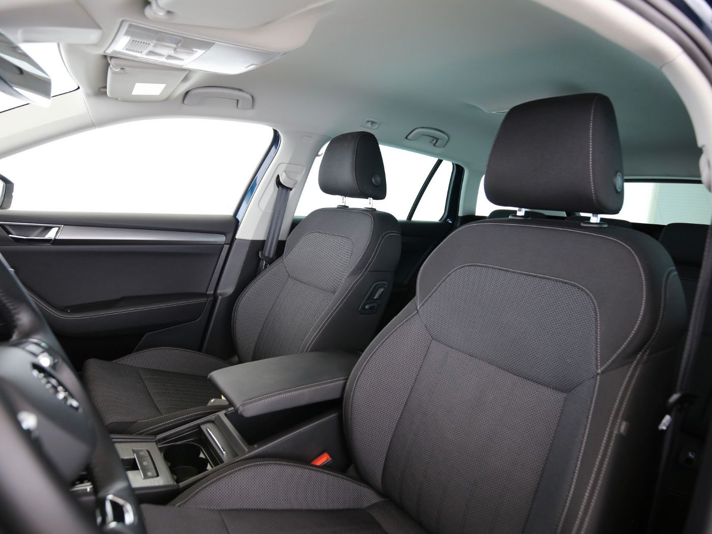 Fahrzeugabbildung SKODA Superb Combi 1.4 TSI Style iV 4xSHZG|LED|Navi|LM
