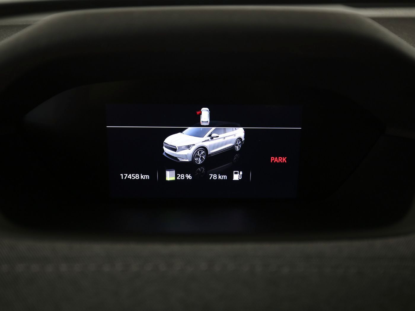 Fahrzeugabbildung SKODA Enyaq 50 Loft LED|VirtualCP|KlimaA|LaneAss|PDC