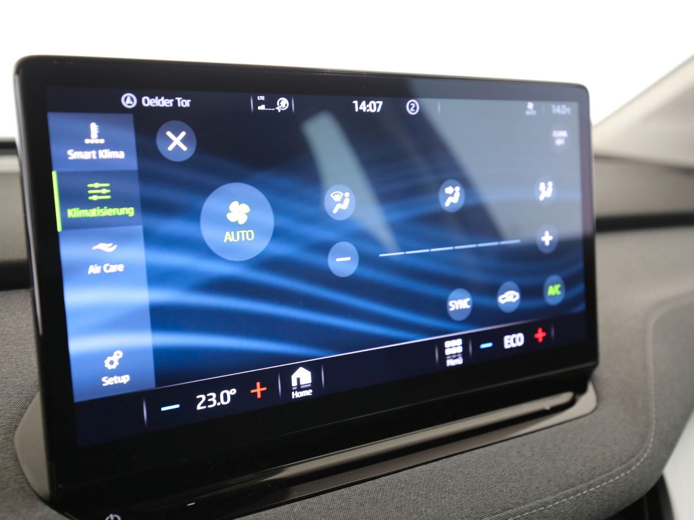 Fahrzeugabbildung SKODA Enyaq 50 Loft LED|VirtualCP|KlimaA|LaneAss|PDC