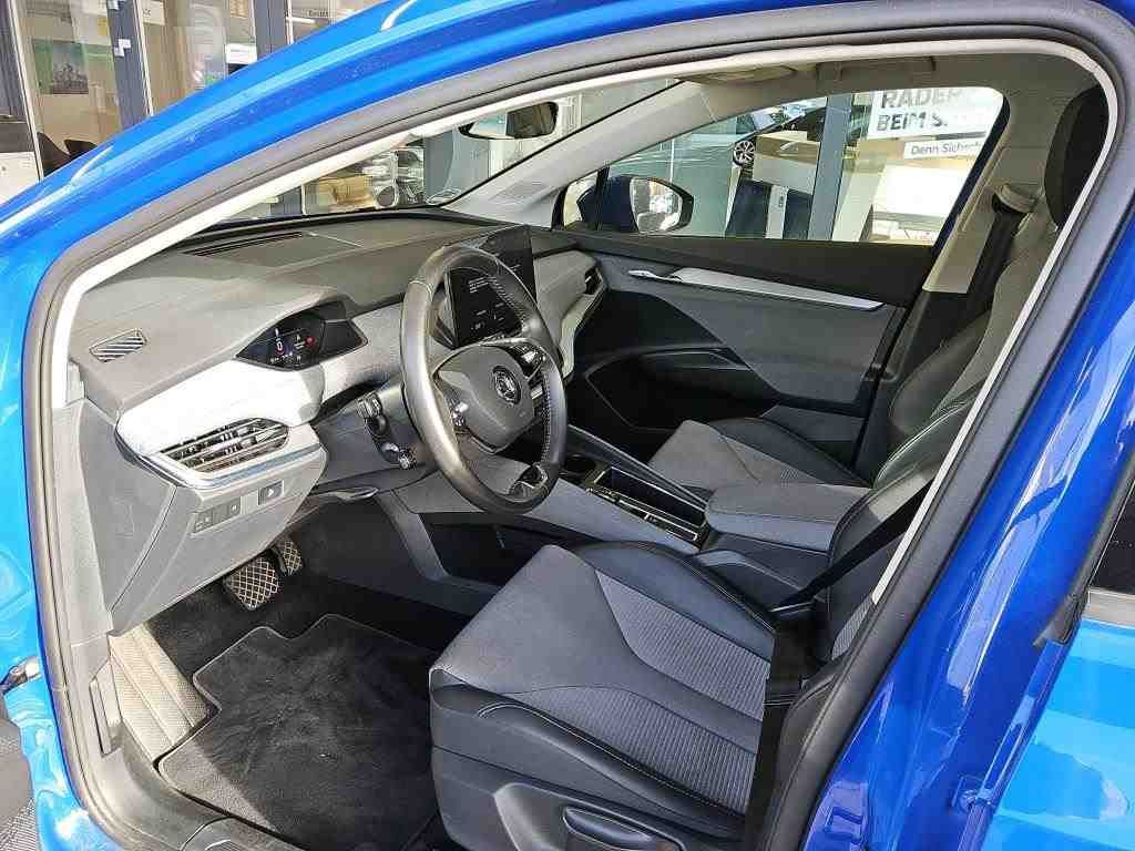 Fahrzeugabbildung SKODA Enyaq 50 Loft LED|VirtualCP|KlimaA|LaneAss|PDC